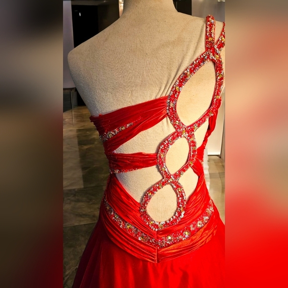 Source Unknown One Shoulder Red Dress - Picture 6 of 10